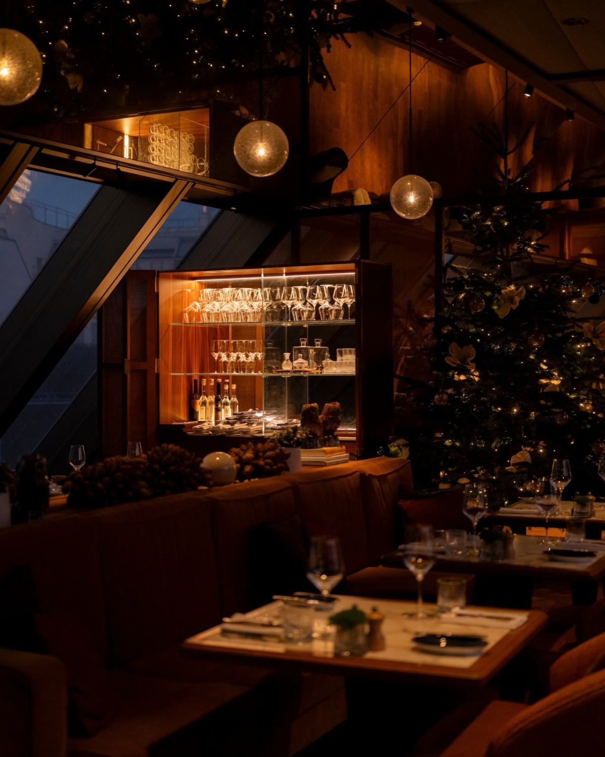 rosewood vienna restaurant festive